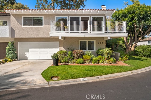 362 Vista Madera, Newport Beach CA: https://media.crmls.org/medias/c495e80b-f085-4085-abea-8ab47eb027d8.jpg