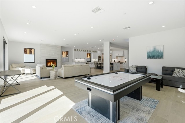 1612 Gates Avenue, Manhattan Beach CA: https://media.crmls.org/medias/c4964232-b4f3-4f3d-afd8-97975e3e03c3.jpg