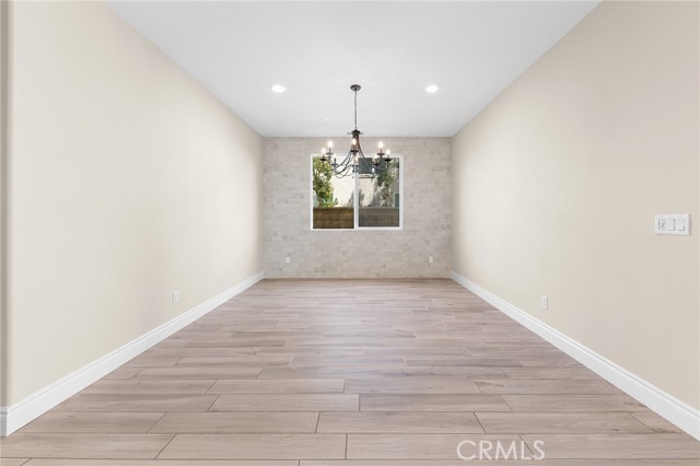 Detail Gallery Image 7 of 9 For 11836 Crossbill Way, Jurupa Valley,  CA 91752 - 5 Beds | 3 Baths