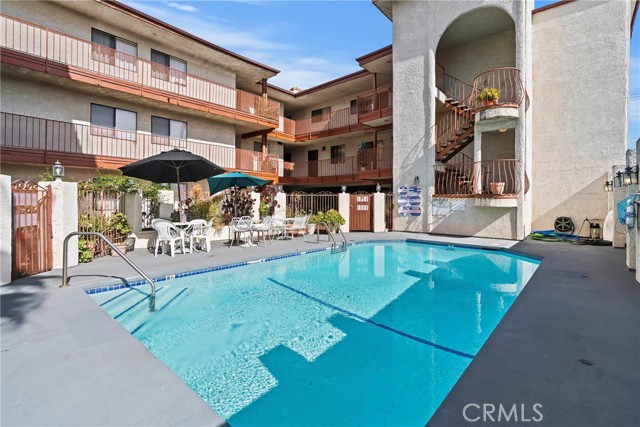 Detail Gallery Image 24 of 27 For 7625 Reseda Bld #104,  Reseda,  CA 91335 - 3 Beds | 2 Baths