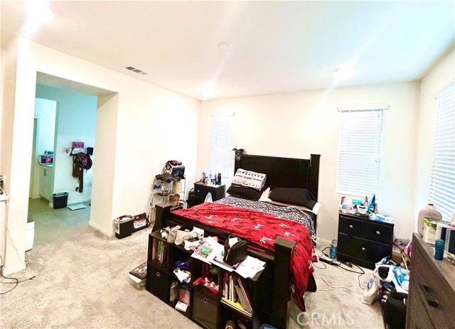 1485 E Laurelwood Drive, San Bernardino CA: https://media.crmls.org/medias/c497faf0-2885-4b8b-9e9a-953b2a3cf413.jpg