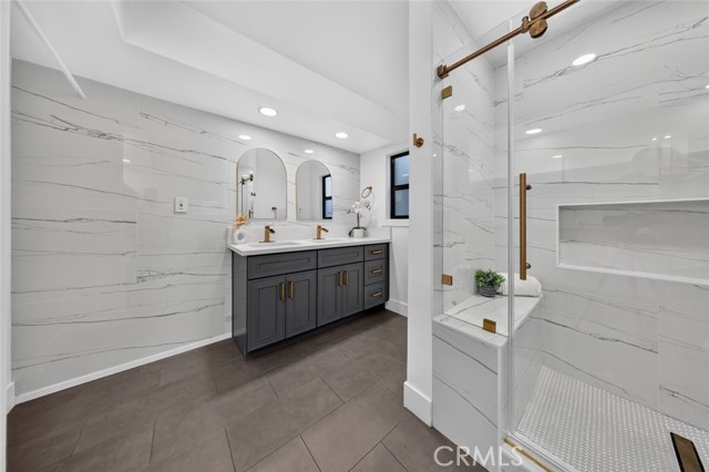 3 Bed Home for Sale in Sun Valley, California