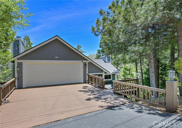 Detail Gallery Image 1 of 54 For 361 Grizzly Rd, Lake Arrowhead,  CA 92352 - 3 Beds | 3 Baths