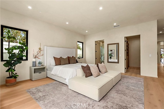 Detail Gallery Image 42 of 58 For 5525 Carpenter Ave, Valley Village,  CA 91607 - 5 Beds | 6/1 Baths