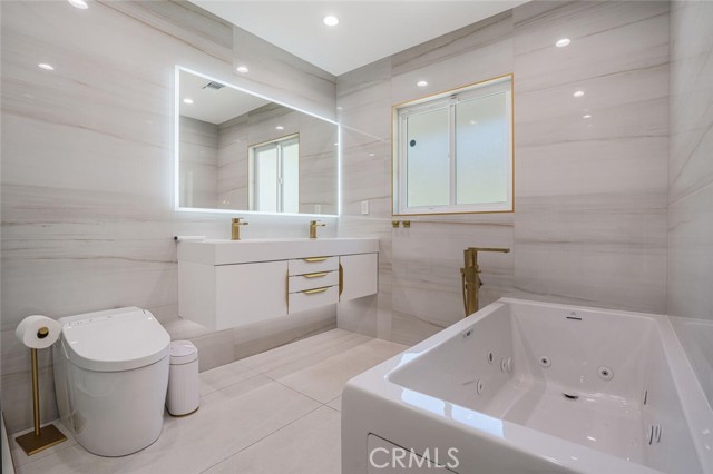 Detail Gallery Image 28 of 41 For 410 Audraine Dr, Glendale,  CA 91202 - 4 Beds | 3 Baths