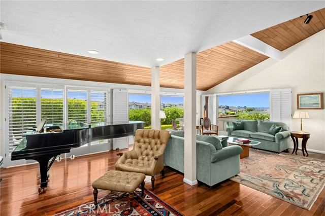 Detail Gallery Image 15 of 37 For 15 Skysail Dr, Corona Del Mar,  CA 92625 - 2 Beds | 2 Baths