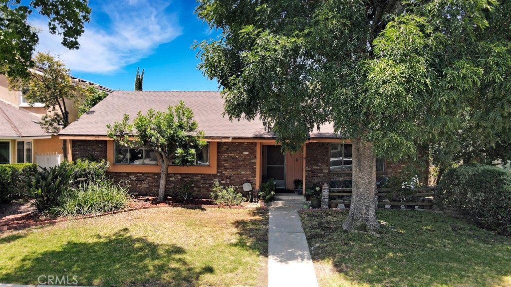 15043 Tuba Street
