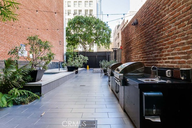 Detail Gallery Image 15 of 25 For 460 S Spring St #1013,  Los Angeles,  CA 90013 - 2 Beds | 2 Baths