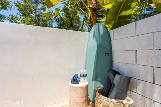 2134 Orange Avenue, Costa Mesa CA: https://media.crmls.org/medias/c49c76dd-96d0-45cf-bc91-4958770fd73d.jpg