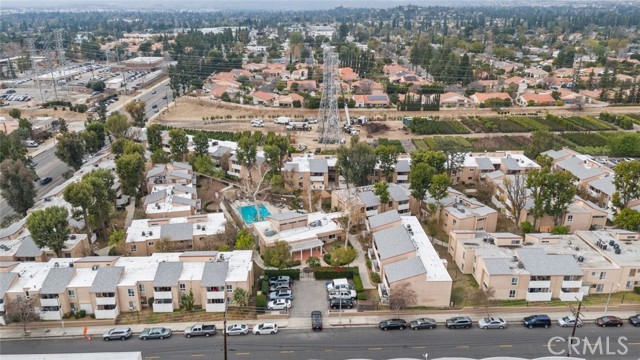 10331 Lindley Avenue, Porter Ranch CA: https://media.crmls.org/medias/c49c85f3-f4ca-4057-8686-5f1b35b5a95f.jpg