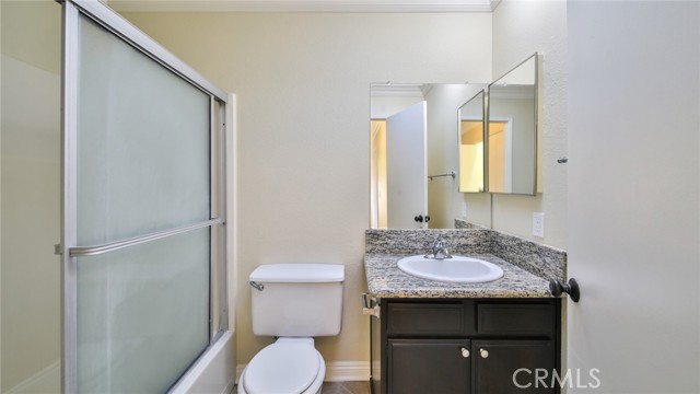 Detail Gallery Image 32 of 42 For 1013 W Linden St #5,  Riverside,  CA 92507 - 2 Beds | 1/1 Baths