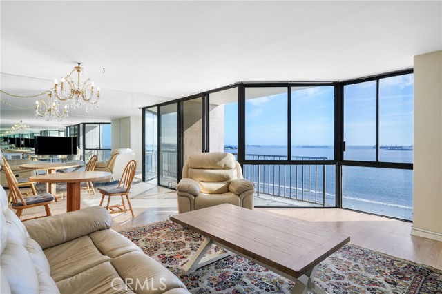 1750 E Ocean Boulevard, Long Beach CA: https://media.crmls.org/medias/c49cd36b-3cba-48b3-911b-48264c36badb.jpg