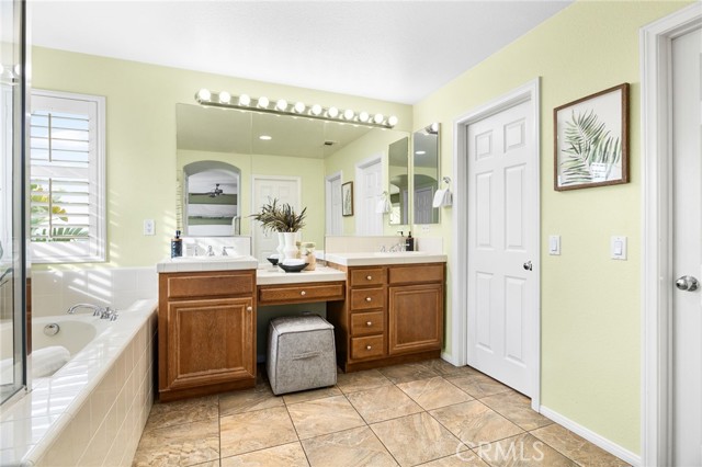 Detail Gallery Image 32 of 59 For 45023 Silver Rose, Temecula,  CA 92592 - 5 Beds | 2/1 Baths