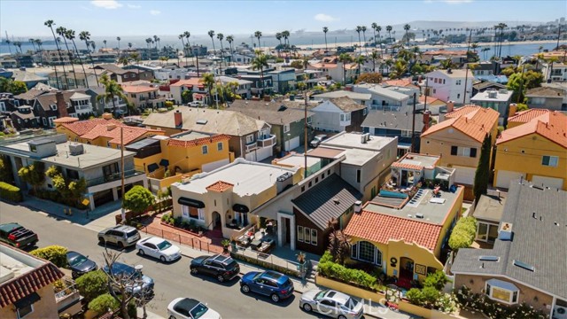 29 W Neapolitan Lane, Long Beach CA: https://media.crmls.org/medias/c49f29f0-252a-4d04-ac1b-8baa38a3dd25.jpg