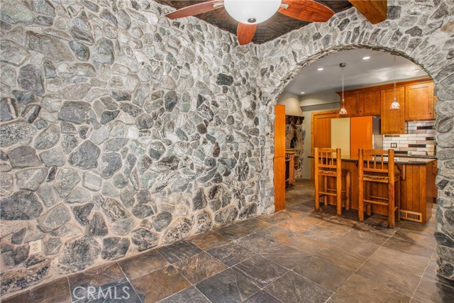 Detail Gallery Image 18 of 34 For 9323 Cedar Dr, Forest Falls,  CA 92339 - 1 Beds | 1/1 Baths