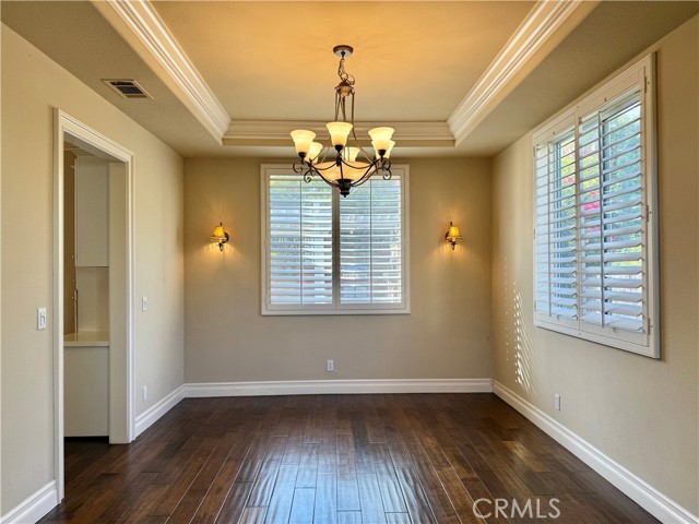 Detail Gallery Image 5 of 25 For 1354 Williamsburg Ln, Corona,  CA 92882 - 4 Beds | 3 Baths