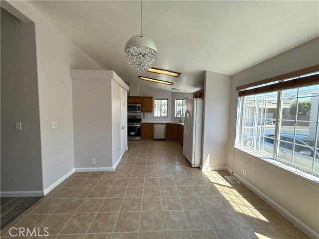 Detail Gallery Image 9 of 48 For 1750 W Citracado #152,  Escondido,  CA 92029 - 4 Beds | 2/1 Baths