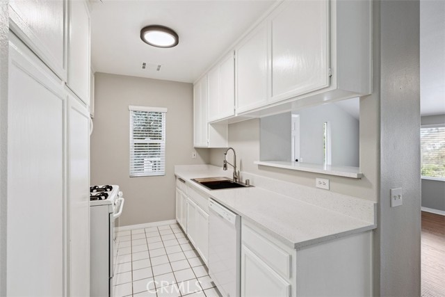 3709 Las Flores Canyon Road, Malibu CA: https://media.crmls.org/medias/c4a217e2-985a-48af-b12d-e943e8a0a16d.jpg