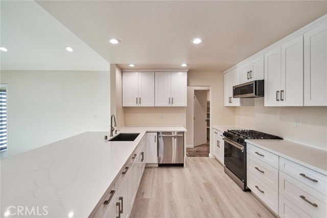 Detail Gallery Image 7 of 23 For 865 Featherwood Dr, Diamond Bar,  CA 91765 - 4 Beds | 3 Baths