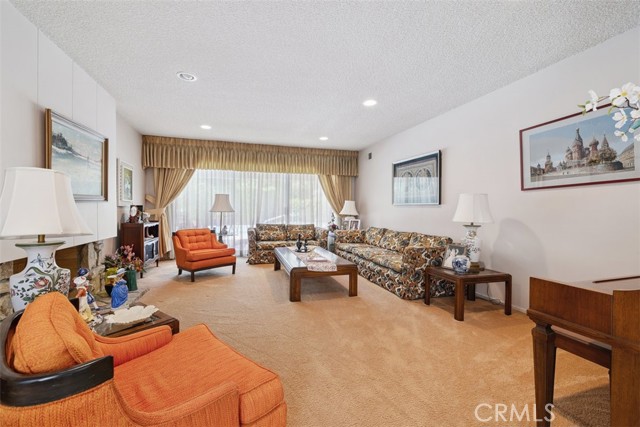 Detail Gallery Image 7 of 21 For 17733 Palora St, Encino,  CA 91316 - 4 Beds | 3 Baths