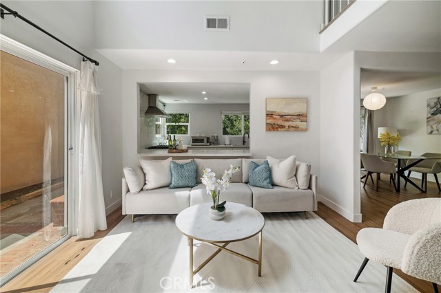 14300 Terra Bella Street, Panorama City CA: https://media.crmls.org/medias/c4a30729-8491-409c-8825-320973510ff7.jpg
