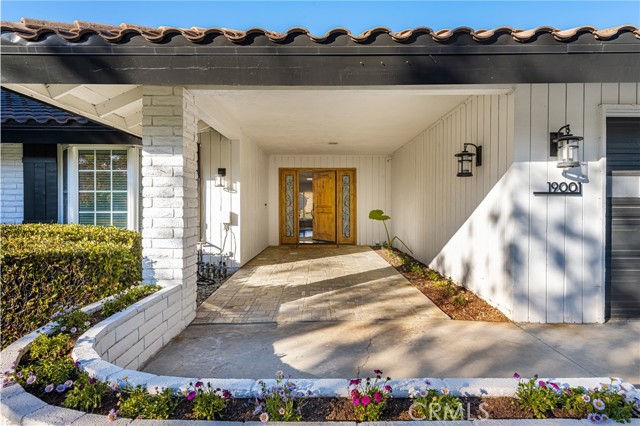 Detail Gallery Image 6 of 49 For 19001 Castlegate Ln, North Tustin,  CA 92705 - 4 Beds | 3/1 Baths