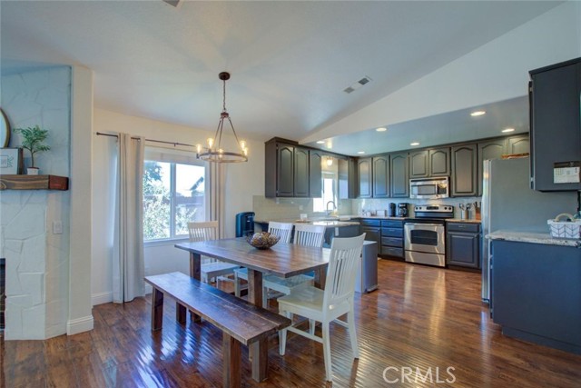 20443 Songbird Way, Hilmar CA: https://media.crmls.org/medias/c4a4838e-6877-4777-a9e2-903657445797.jpg