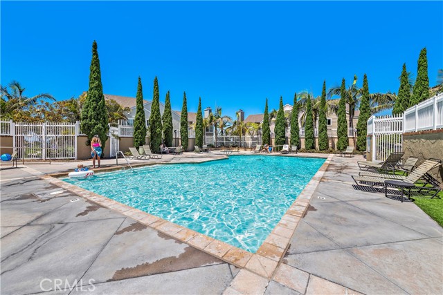 Front Image Thumbnail for CRLG25266677