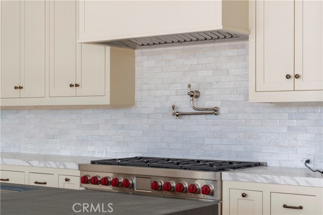 2820 Bayview Drive, Corona del Mar CA: https://media.crmls.org/medias/c4a5ce08-b592-4aec-bf91-d5209886d2cf.jpg