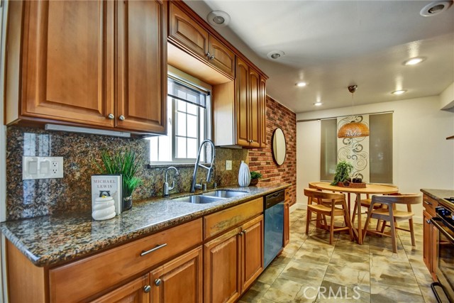 1786 Armand Drive, Milpitas CA: https://media.crmls.org/medias/c4a5d636-c1af-488f-acbf-1b4c099ceba9.jpg
