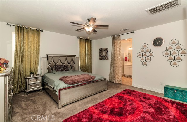 Detail Gallery Image 20 of 43 For 2698 N Arroyo Ave, Fresno,  CA 93727 - 5 Beds | 3/1 Baths