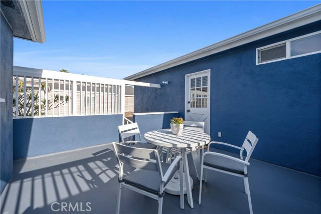 502 36th Street, Newport Beach CA: https://media.crmls.org/medias/c4a6661c-5e3d-42eb-bb6f-2a57ed313cd3.jpg