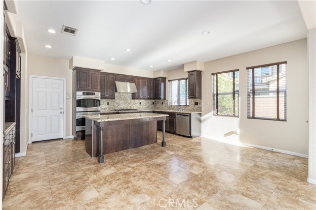 Detail Gallery Image 6 of 28 For 15991 Nature Trl, Chino,  CA 91708 - 5 Beds | 3 Baths