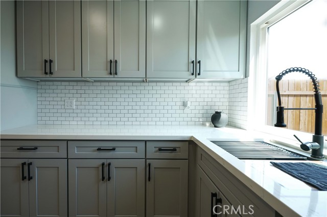 Detail Gallery Image 14 of 33 For 25403 Las Palomas Dr, Moreno Valley,  CA 92557 - 3 Beds | 2 Baths