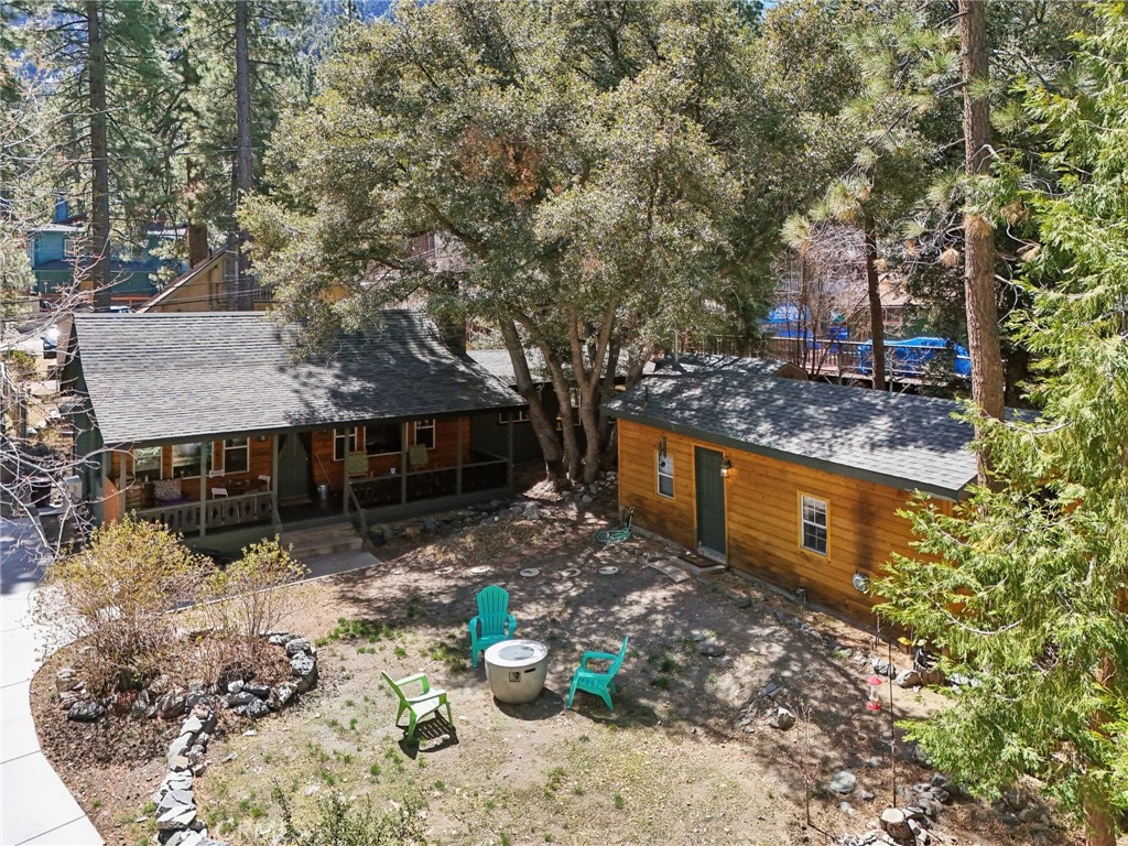 https://media.crmls.org/medias/c4a92efc-53d1-4267-9fd2-7a75a53f702b.jpg?preset=X-Large