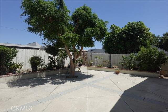 956 S Philadelphia Street, Anaheim CA: https://media.crmls.org/medias/c4a950eb-e96d-4fdf-984b-4c4ac42b1dd4.jpg