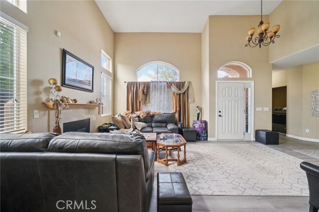 Detail Gallery Image 6 of 62 For 16638 Shuning Ct, Moreno Valley,  CA 92551 - 4 Beds | 3 Baths