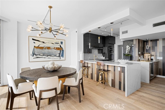 Detail Gallery Image 14 of 65 For 222 Monterey Rd #1603,  Glendale,  CA 91206 - 2 Beds | 2 Baths