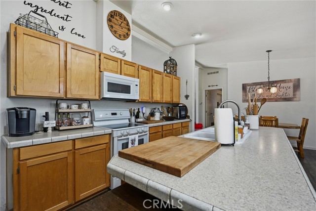 Detail Gallery Image 5 of 36 For 10052 Monte Cristo, Kelseyville,  CA 95451 - 4 Beds | 2 Baths