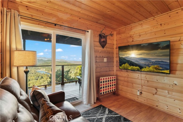 Detail Gallery Image 24 of 44 For 816 Chamois Dr, Crestline,  CA 92325 - 3 Beds | 2/1 Baths