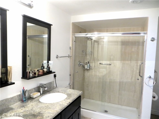 Detail Gallery Image 12 of 46 For 422 Avenida Castilla #D,  Laguna Woods,  CA 92637 - 2 Beds | 1 Baths