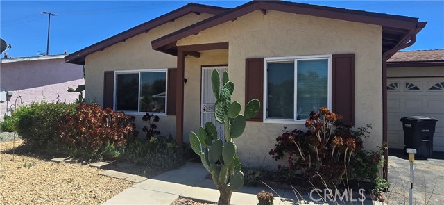 Detail Gallery Image 2 of 18 For 1871 Calle Pasito, Hemet,  CA 92545 - 2 Beds | 1 Baths