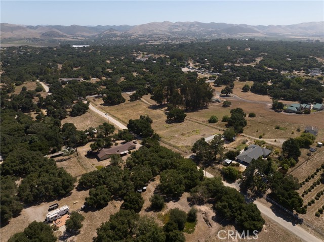 1529 Pomeroy Road, Arroyo Grande CA: https://media.crmls.org/medias/c4aa7051-cf0e-4364-aeb2-ecfa0d24e281.jpg