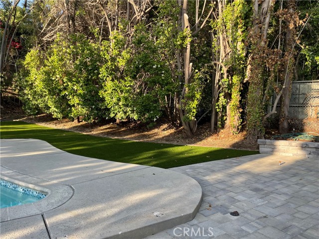 24041 Mariano Street, Woodland Hills CA: https://media.crmls.org/medias/c4aa9645-eeba-456a-9da7-c512ec87e8a9.jpg