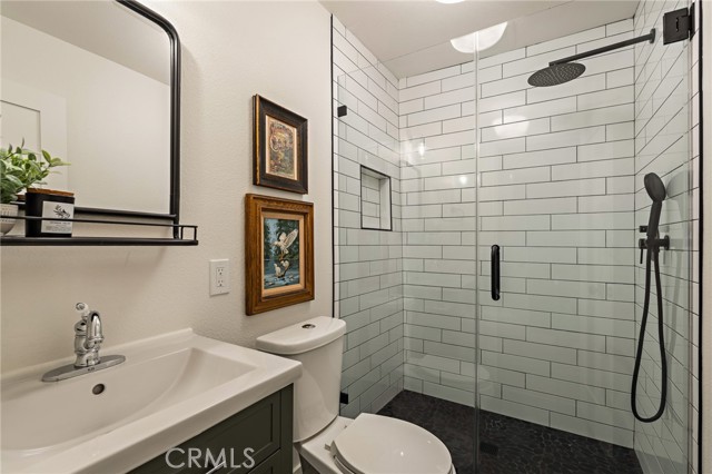 Timeless bathroom finishes with a bit of charm!