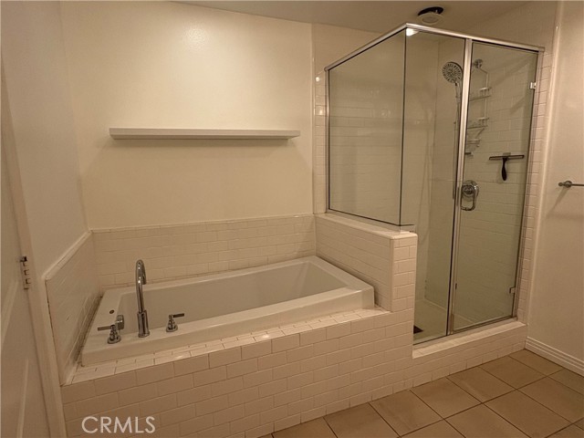 4050 Glencoe Avenue, Marina del Rey CA: https://media.crmls.org/medias/c4ab4254-c02c-467c-8d4b-b4d4e54779f3.jpg