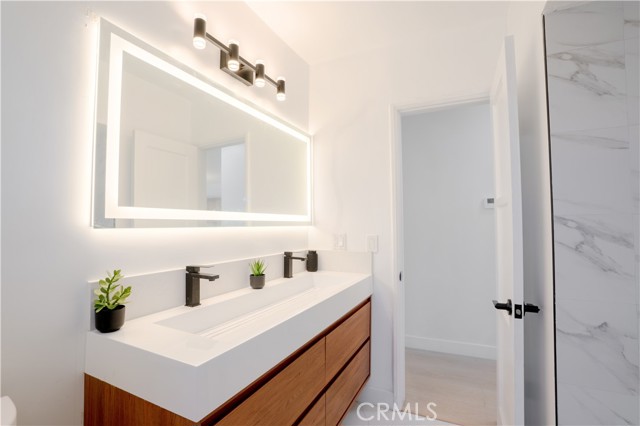 Detail Gallery Image 19 of 38 For 9821 S 8th Ave, Inglewood,  CA 90305 - 3 Beds | 2 Baths