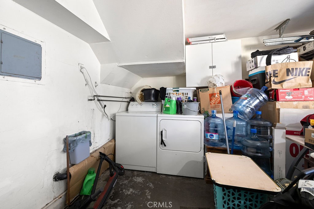 https://media.crmls.org/medias/c4ab9975-b38a-40ed-a172-8805d4f39fad.jpg?preset=X-Large