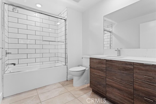 Detail Gallery Image 13 of 22 For 4383 Sepulveda Bld #303,  Sherman Oaks,  CA 91403 - 1 Beds | 1 Baths