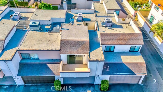 9724 Walker Court, Cypress CA: https://media.crmls.org/medias/c4abc6d5-4c3c-4ea6-a138-a8a3c849440b.jpg
